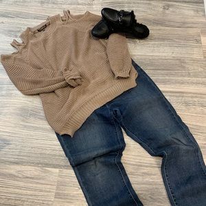 Sweater with cutout shoulders